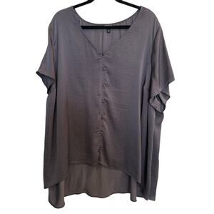 Torrid Size 4 4X Gray Short Sleeve Faux Button Up Blouse